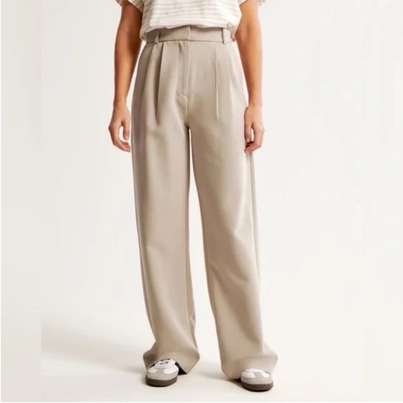 Abercrombie & Fitch Sloane Tailored Ultra High Rise Wide Leg Pants Size 30 / 10